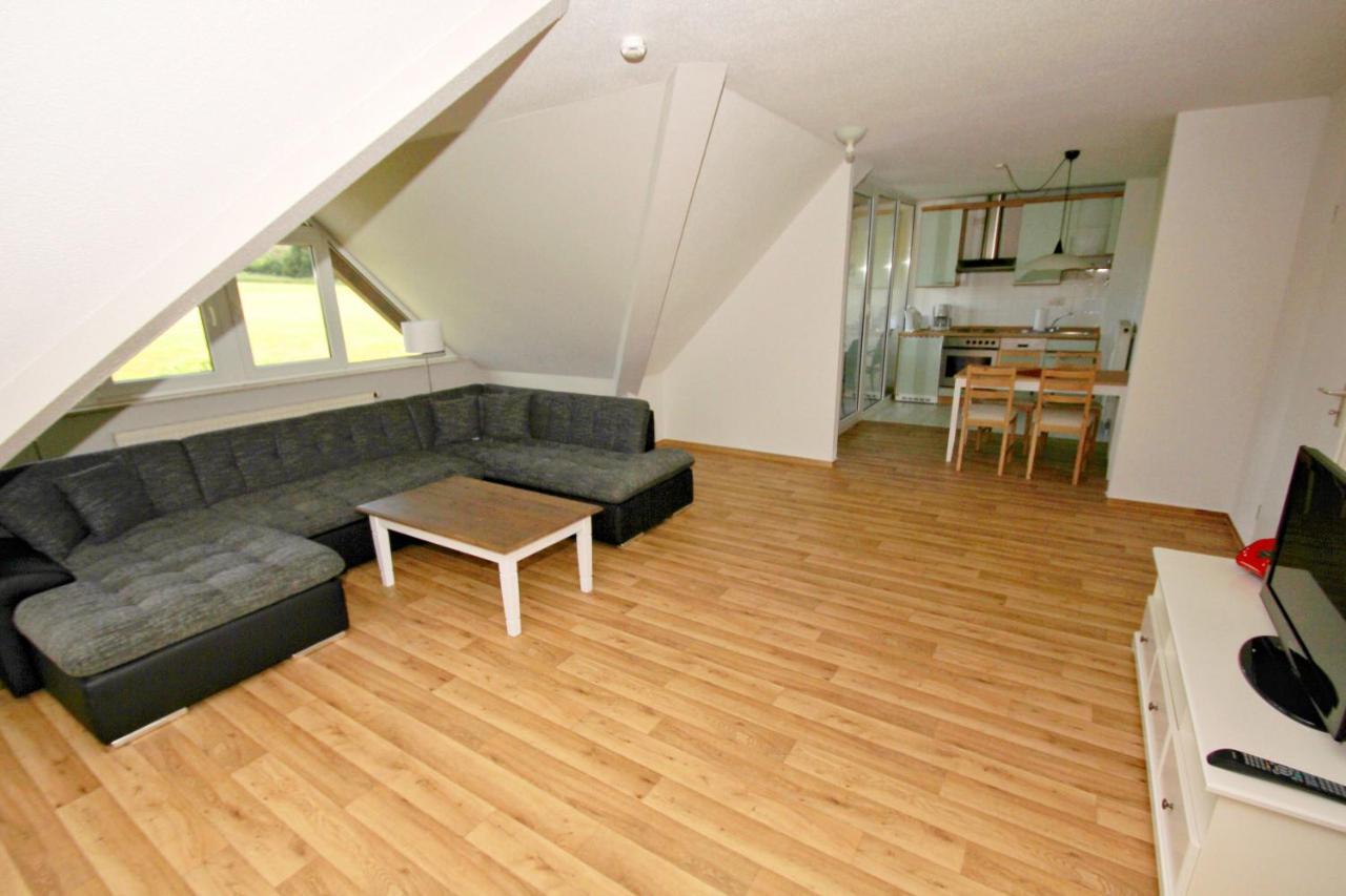 Strandnah Mit Balkon, Gratis Nutzung Vom Ahoi Erlebnisbad Und Sauna In Sellin - Strandhaus Moenchgut Fewo21 Lobbe Exterior foto