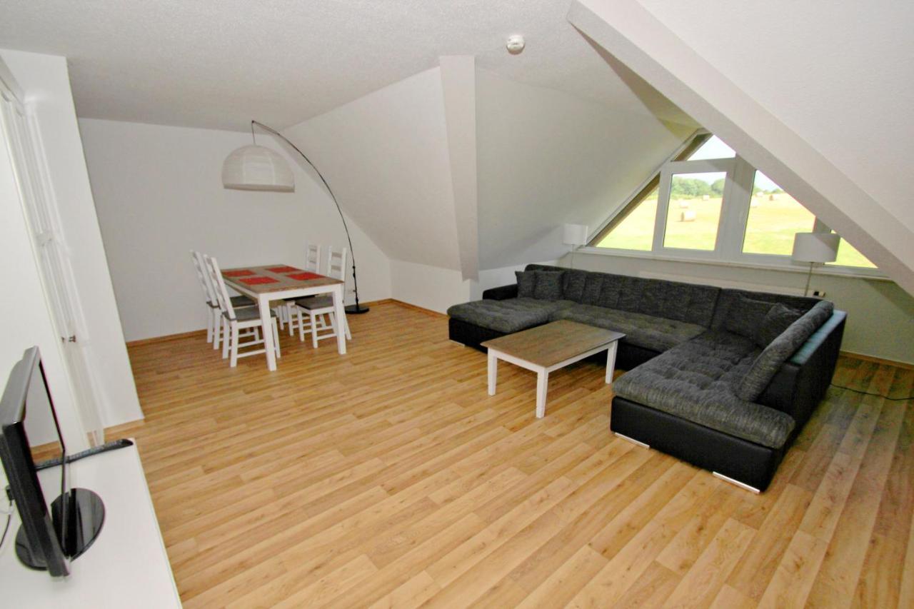 Strandnah Mit Balkon, Gratis Nutzung Vom Ahoi Erlebnisbad Und Sauna In Sellin - Strandhaus Moenchgut Fewo21 Lobbe Exterior foto