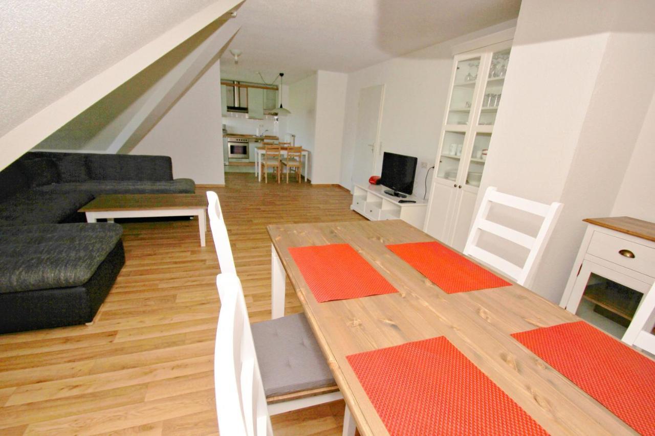 Strandnah Mit Balkon, Gratis Nutzung Vom Ahoi Erlebnisbad Und Sauna In Sellin - Strandhaus Moenchgut Fewo21 Lobbe Exterior foto